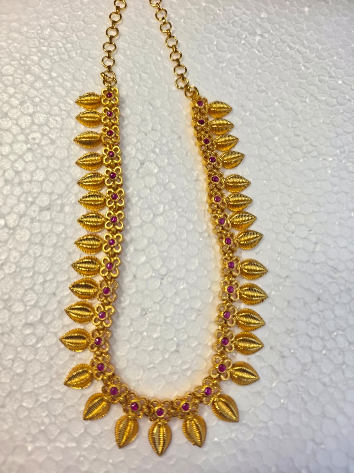 Traditional Gold-Tone Leaf Motif Necklace